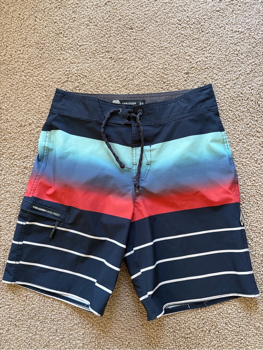 Boys volcom board shorts 26
